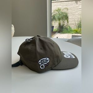 New Era - limited edition strap back hat - new with tags